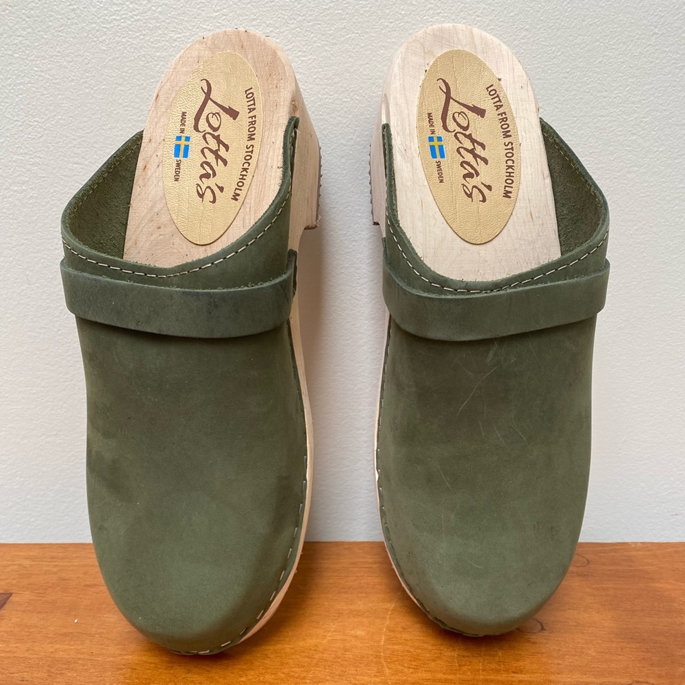 Green leather clogs, 10.5, sz 42